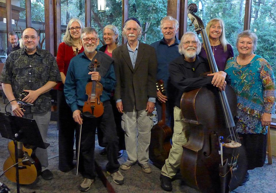 After the concert - Waiting in the Museum - February 4, 2018 - photo by Larry Coltharp